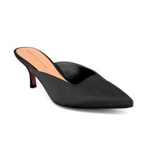 💥 Closet Clear Out Sale 💥 NWOT Sexy black Kitten Heels Mules